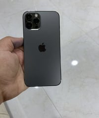 للبيع ايفون 12 برو ذاكرته 256 كيكه جهاز لوك شخط مابي كاميراته فول شاشه...