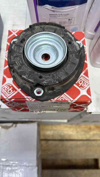 قطع فولكسفاغن عبر الشحن والتوصيل ***********
