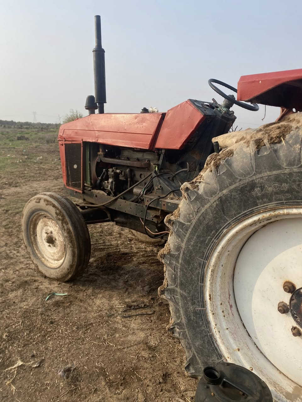 سلام عليكم 
عنتر ٨١  للبيع اصولي  جاهزه للعمل ماكوان واسط كوت الموفقيه *********** السعر 8 مليون معه الفدان
