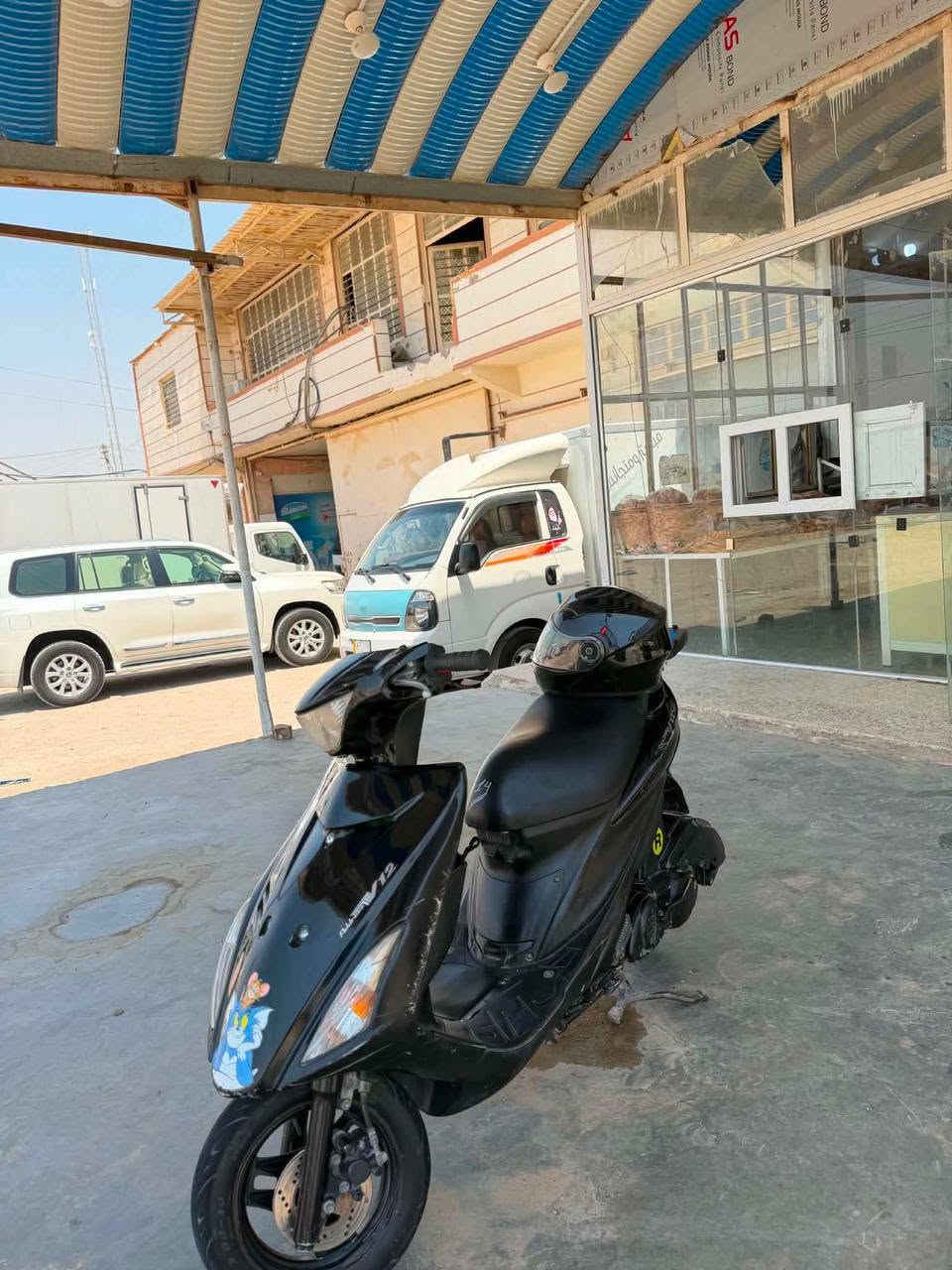 ادرس حديث
مفتوحه 
كهربائيات كلها شغاله 
للبيع 450
كوت حي الحكيم
***********
