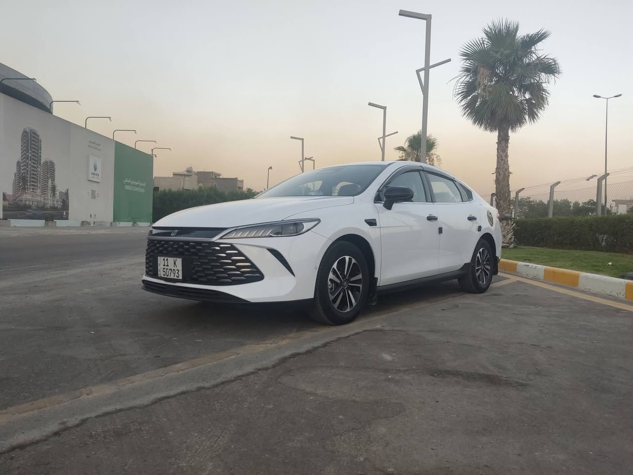 بي واي دي للبيع فول مواصفات
فتحه 
بصمه وكارت 
13 كامره 
خاصيةالركن الذاتي 
ويل كب ابلادي 
لون زيتوني ورصاصي الداخل 
جديده وكامل ومجهزه من كل النواحي كماليات واوامر صوتيه برامج كامله وبعده ماعابره الف بلمشي قليل جدا مال بيت ماشيه تقريبا 950 كيلو التواصل على الرقم 
*********** موقع السياره الغزاليه قرب دائرة المرور

