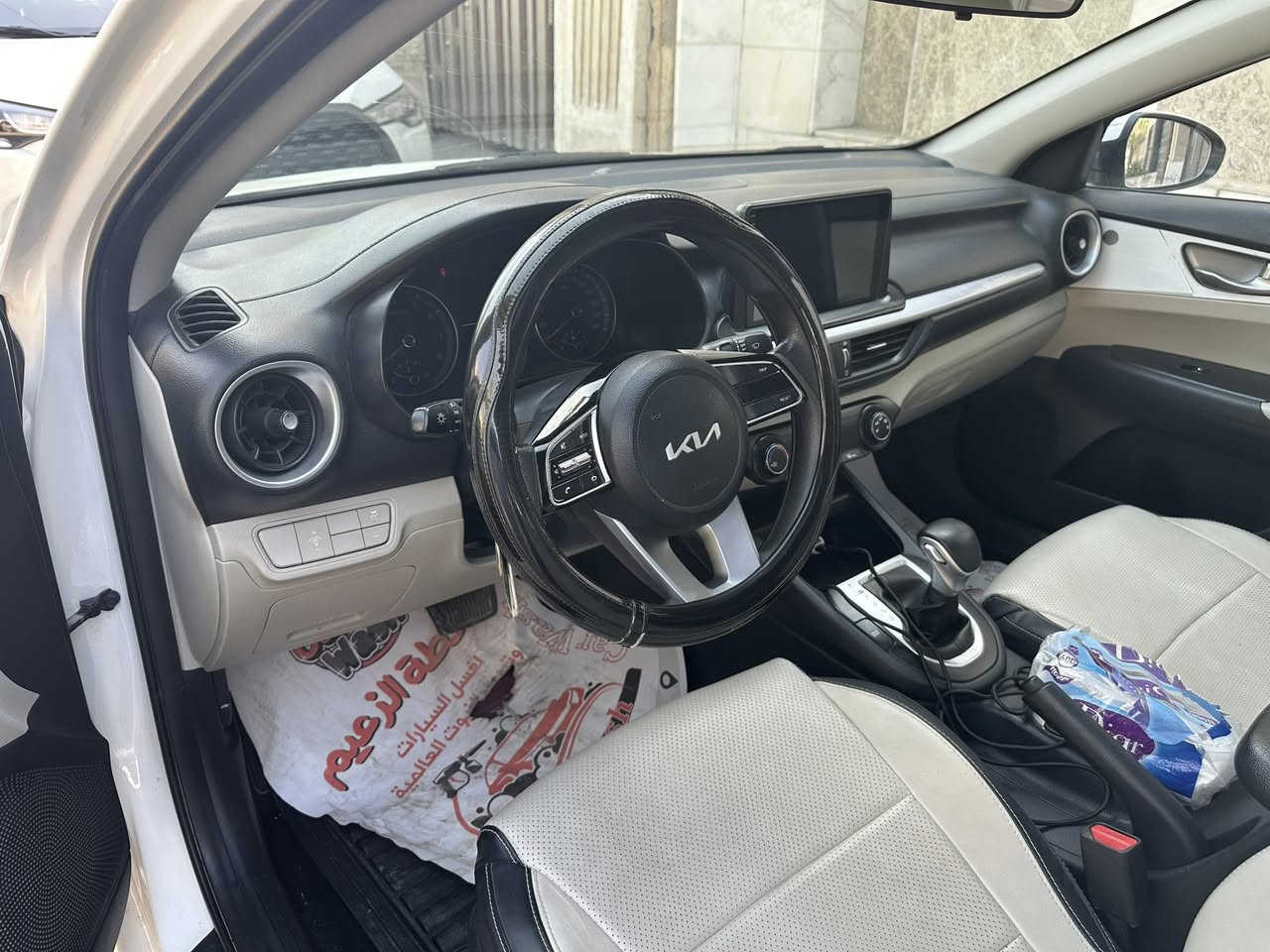 سيراتو ٢٠٢٢ ضمان الدوليه اباسمي ماشيه٧٥٠٠٠ قابل للزياده
السونار مرفق الصور السياره بدون حادث جاهزه بدون اي نقص السياره مغلفه جلد حساسا خلفي كأمره وشاشه وفتحه  
السعر ١٦٨  رقم الهاتف ***********
