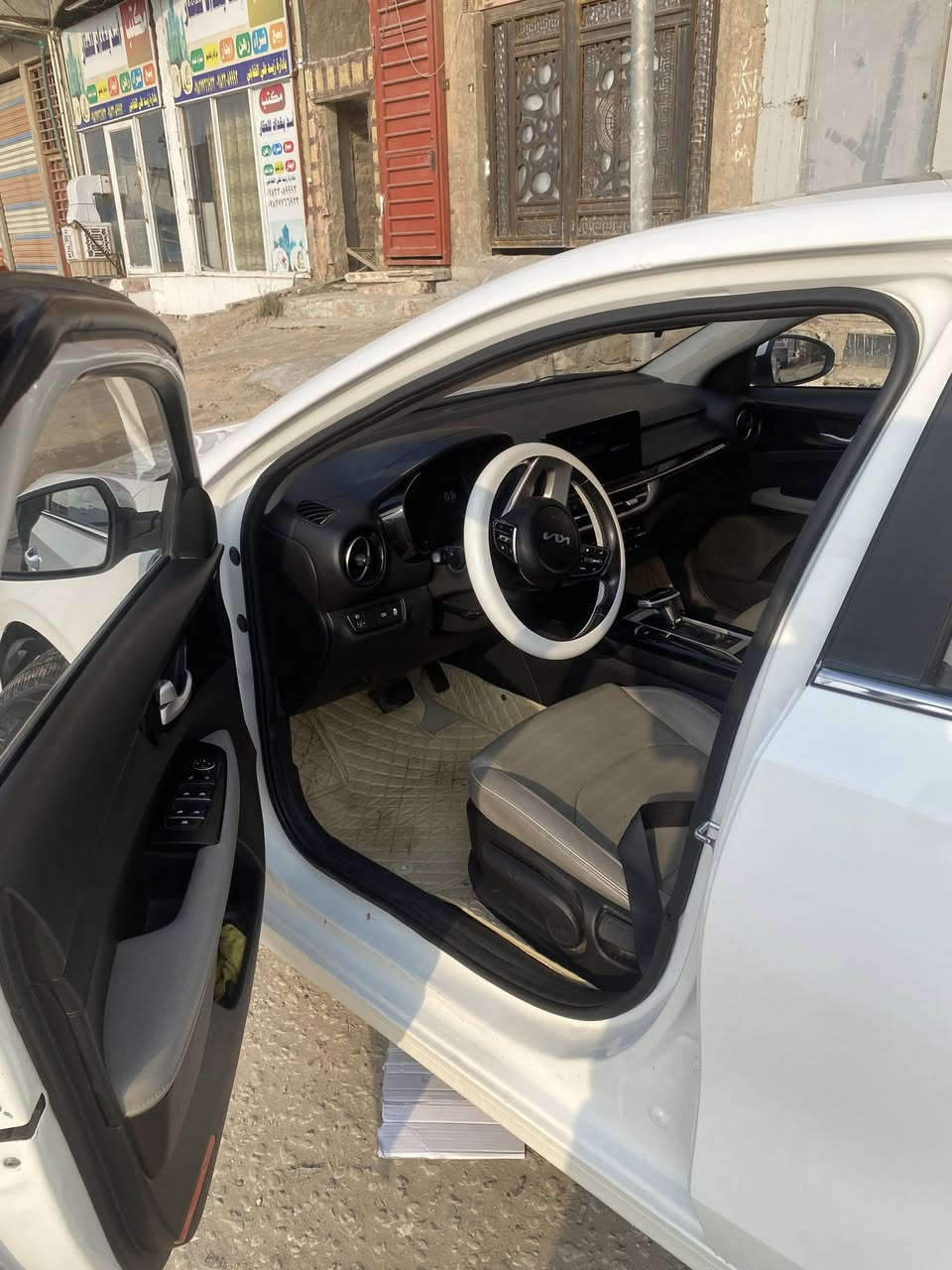 السلام عليكم k3مديل 2022ماشيه. سياره 61 كيلو حقيقي فول سياره 1ع1￼ تبريد قطعتين. ￼ الغرفة لونين السيارة. بيها قطعة واحدة  الاستفسار  الاتصال. ***********￼.  ا
