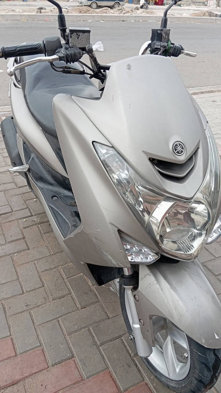 سلام عليكم 
دراجه ماجسته اس 2017
ماشيه 51 محرك كفاله برغي ممفتوح 
هاي صورها 
المكان بغداد مدينة الصدر 
الرقم ***********
