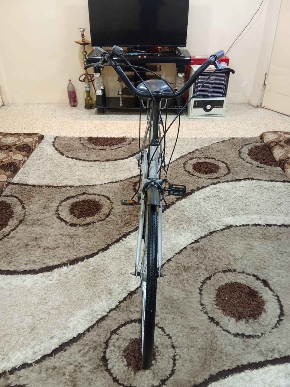 سلام عليكم بايسكل للبيع حجم 27سعر 45وبي مجال المكان موصل جانب الأيمن منطقة اصلاح الزراعي الاتصال عالرقم أو خاص *********** الويل الوراء بي عواج
