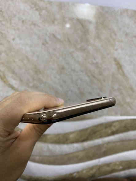 السلام عليكم مكلف بل نشر اكس اس ماكس ذاكره 64 باتري 79  فيس ايدي شغال لجهاز مبدل ضهر وكامره خلفيه بيها غواش  كامره اماميه حيل حلوه مابيها اي خلل سعر 150 رقم *********** اسيا ***********
