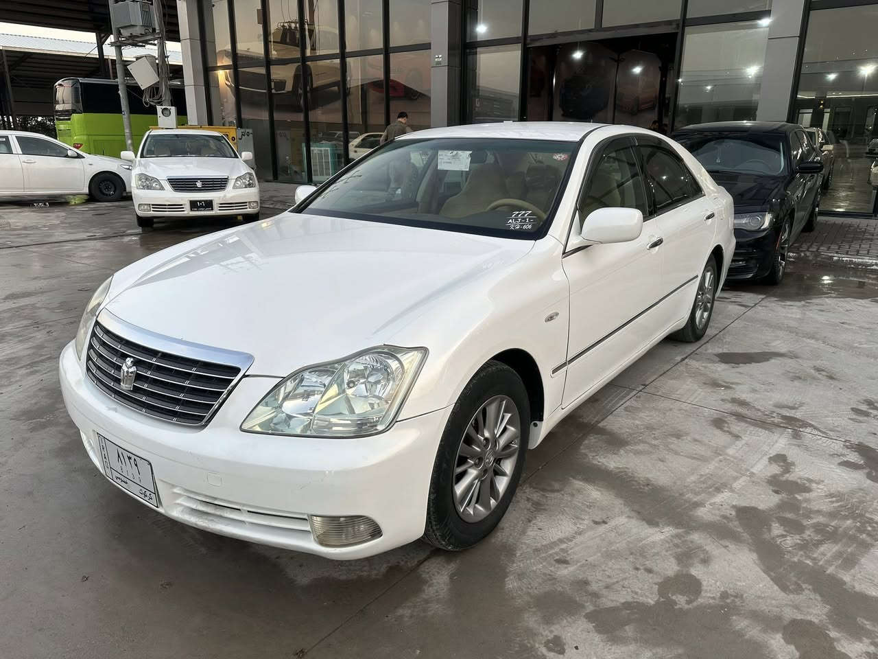 بەناوی خوای گەورە تۆیۆتا کراون شاهینەموس بۆ فرۆشتن
گێڕو مەکینە گەورە ١٨٢ 
ڕەنگی سپی ناوزەرد ئاڵتونی بازاڕ 
٢ دووگمەیە سەیارەکە 
بێ بۆیاخە تەنها شوێن موسەکانی بۆیاخە
دەعم ولێدراو بەشەرت ماڵی مەدەنی بەشەرت 
گێڕو مەکینە بەشەرتی ١٠٠٠ فیتەر
نرخی ٦٦$ مەجالێکی کەم 
شوێن سلێمانی
***********
