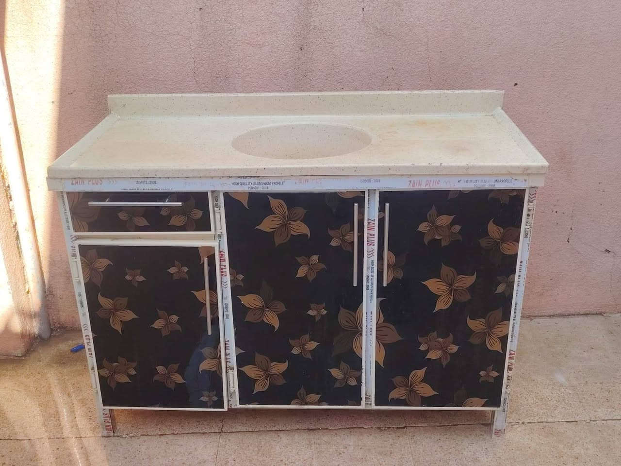 كونتر نظيف مع ملحق وسنك السعر ٢٠٠


**إذا كنت صاحب هذا الإعلان وتريد حذفه لأي سبب، رجاءا أرسل رسالة إلى الدعم الفني**