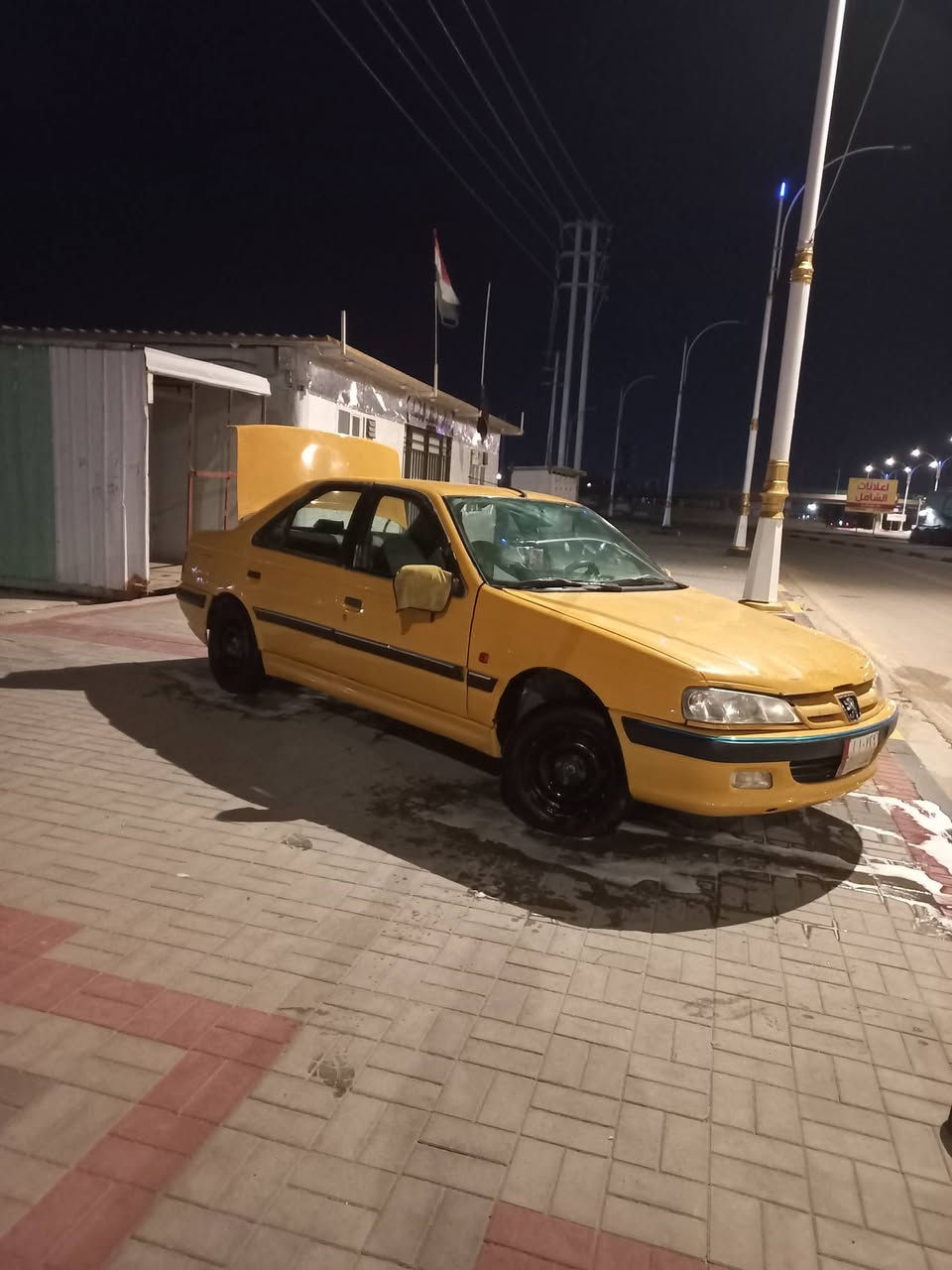 السلام عليكم بيجو بارص مديل 2010 مكينه وكير خير من الله كهربايات كله شغاله جاهزه سياره حلوه وكاعده حداديه وتخم تاير انضاف داخل جديد سياره ملكوط خياسه ومصبوغه مصفره هيئه وغرامات وتحويل ثاني يوم السعر 25 وبيه مجال بصيط مكان سماوه رقم الهاتف ***********
