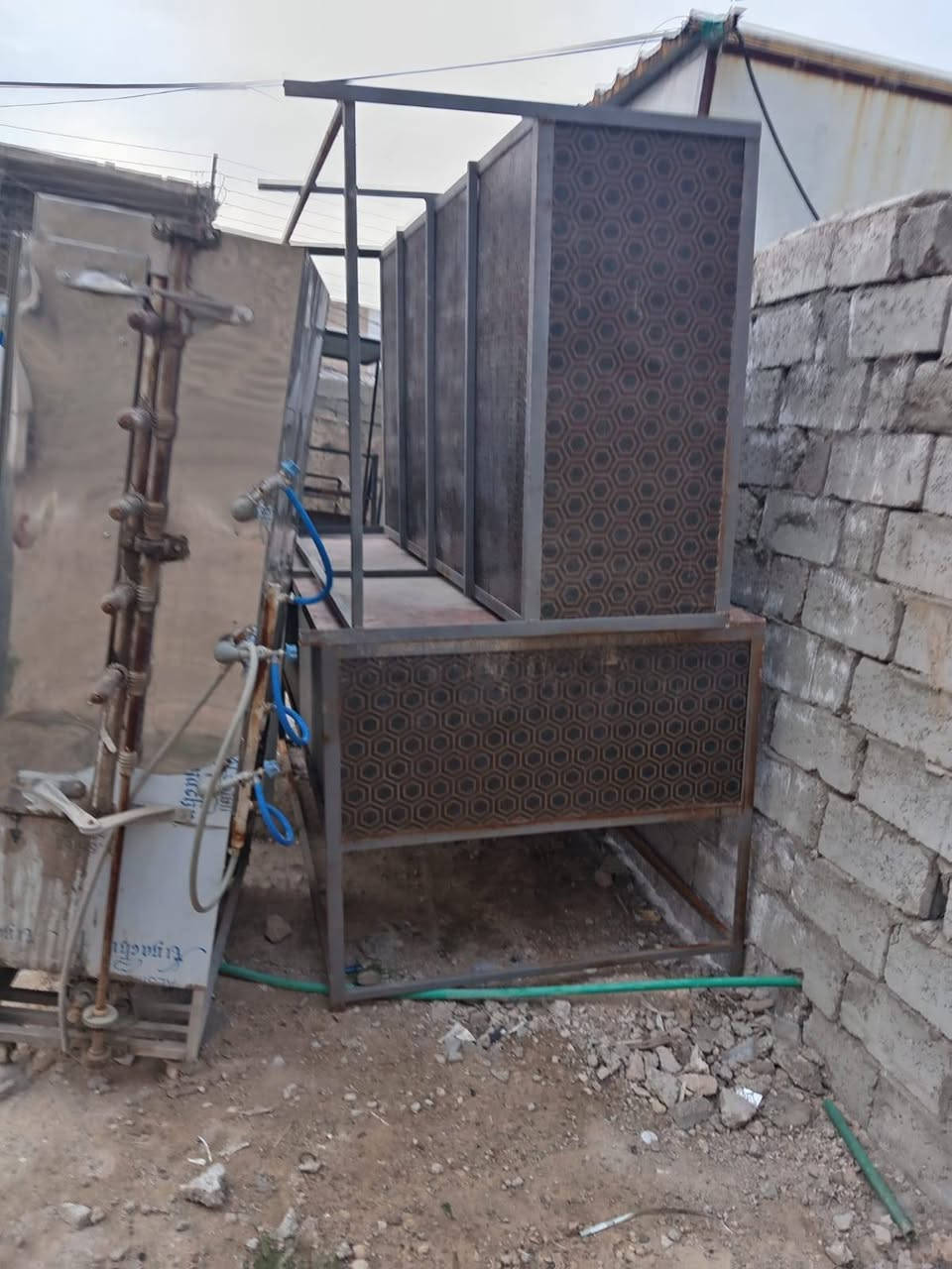 شواية سمج وياها 3 أحواض
وشواية دجاج للبيع اتصل ع هذا رقم مكانهن  نجف حي جامعه ‏‪***********‬‏
