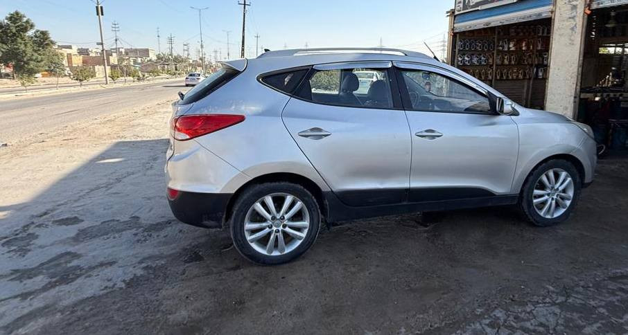 سلام عليكم رمضان كريم تقبل الله طاعات
توكسان 13 كاز 
السياره جاهزه مال جناي 
متومه كامله 
انسه شي اسمه صراف وقود وبيه شلعه تجي وتشوف
أي محطه بيه حصه مال كاز 
السعر 54 وبي مجال 
العنوان نجف 

خاص مفتوح واني خادم


**إذا كنت صاحب هذا الإعلان وتريد حذفه لأي سبب، رجاءا أرسل رسالة إلى الدعم الفني**