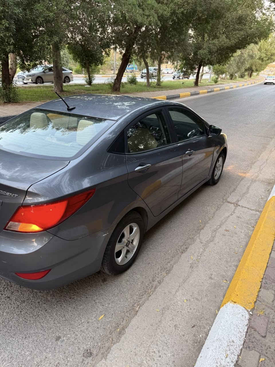 سلام عليكم اكسنت 2017 اربيل دولي سنويه جديده تحويل مباشر وكاله مضمونه محرك 1600 قطرتين كير محرك حداديه خير من الله تبريد ثلج تدفه شغاله مكفوله من الضربه والتبديل السعر 105 وبيه مجال  السياره جديده استخدام شخصي مكاني كربلاء 
***********
