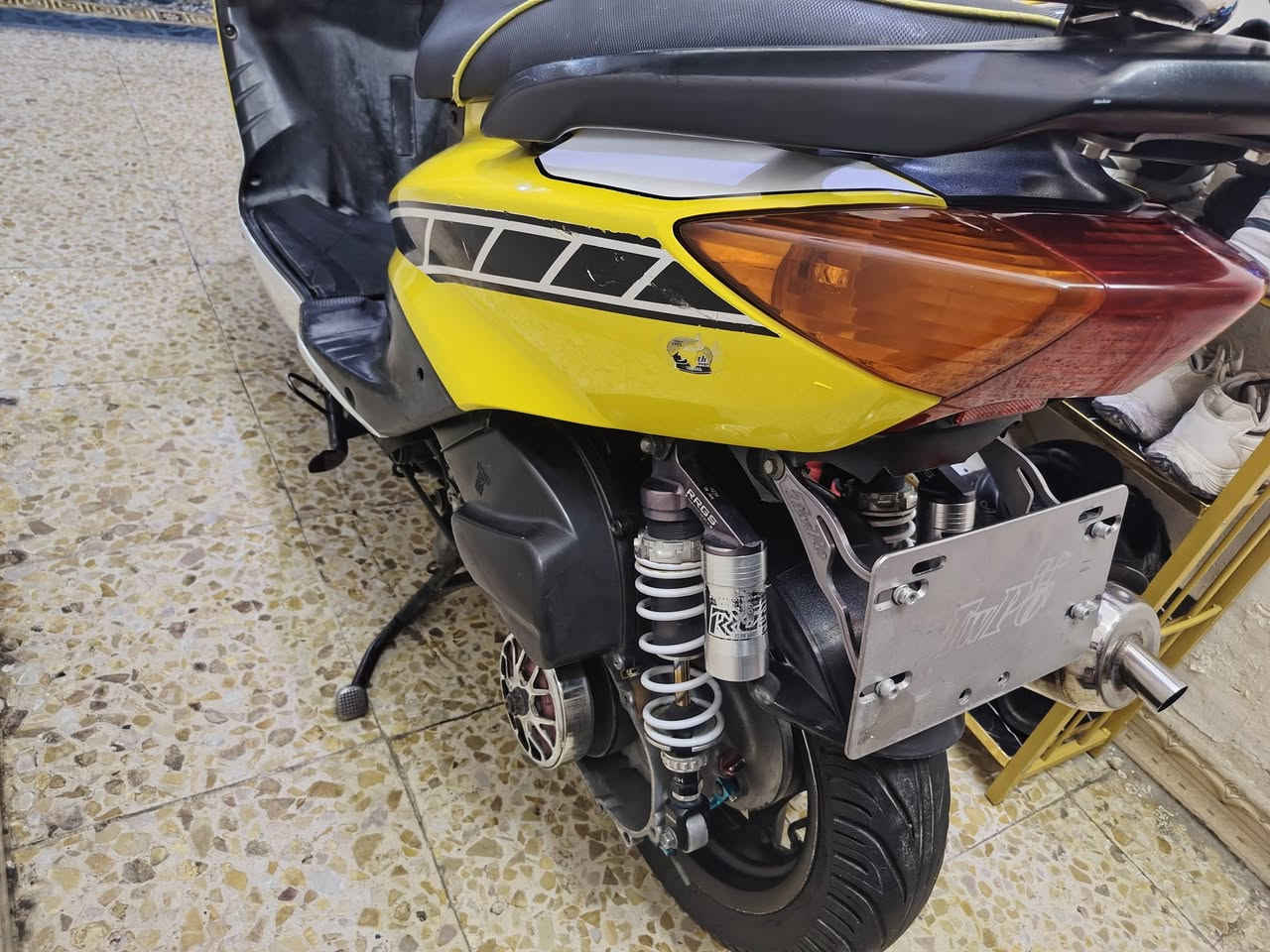 سلام عليكم سكنس ياباني 110 ستان كهربائي خمسينيه مكفوله عام جك بل صندوك لدات جنبيه تتفيه بل يدات تزويد كله بلادي مابيه شي تجاري ماشيه 28 الف بغداد باب المعضم ***********
