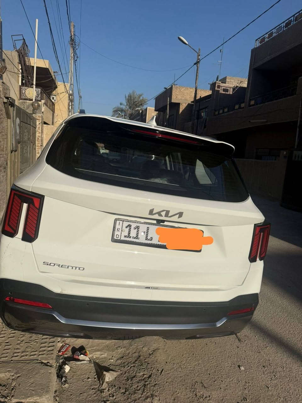 كيا سورنتو VIp V6
 محرك 3500cc V6
 7 راكب –   
 العداد 17,000 كم فقط
قمارة حديد
 PPF  مغلفة
بالكامل حتى القمارة  

🔹 المواصفات:
 4 كاميرات 360°
رادارات أمامية وخلفية
 توقف ذاتي لمنع الاصطدام
ويل 20
 كشنات منفصلة ومريحة VIP
🌈 إنارة محيطية داخلية
📟 شاشة عدادات رقمية

🔧 الحالة والضمان:
✅ السيارة شبه جديدة ومحافظين عليها
🛡️ خاضعة لضمان الشركة الدولية
⚙️ المحرك + الكير + الكهربائيات مكفولة بالكامل
🧱 ضرر بسيط سابق بالدعامة الخلفية وتم تصليحه تصليح نظيف بدون صبغ
🚦 قيادة ناعمة وسلسة بالشارع

💰 السعر: 35,500 دولار
***********
