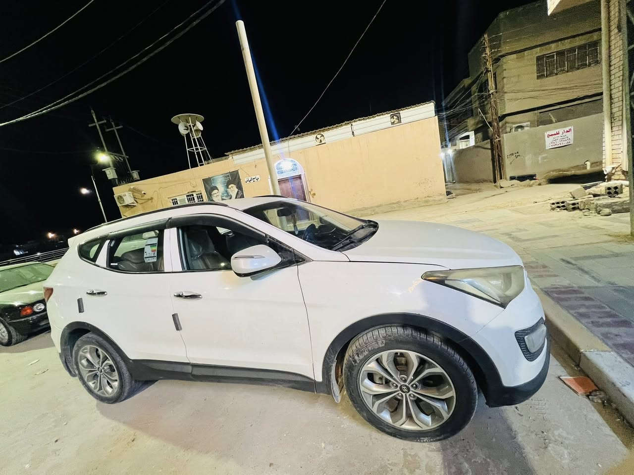 للبيع 

سنتافي موديل 2014 خليجي مكفوله كفاله عامه 

مكينه ٦ 
٧ راكب 
 مكاني واسط قضاء الحي للتواصل خاص او 
***********
