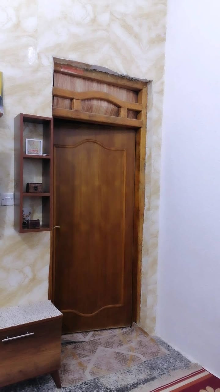 سلام عليكم بيت للبيع (رقم100 متر المعامله جاهزه مالته وبيه توقيع وزير) بناء حديث 2020 قاطين  البيت كونكريت جاهز من كل النواحي بنهاوند خلف البلديه ***********
