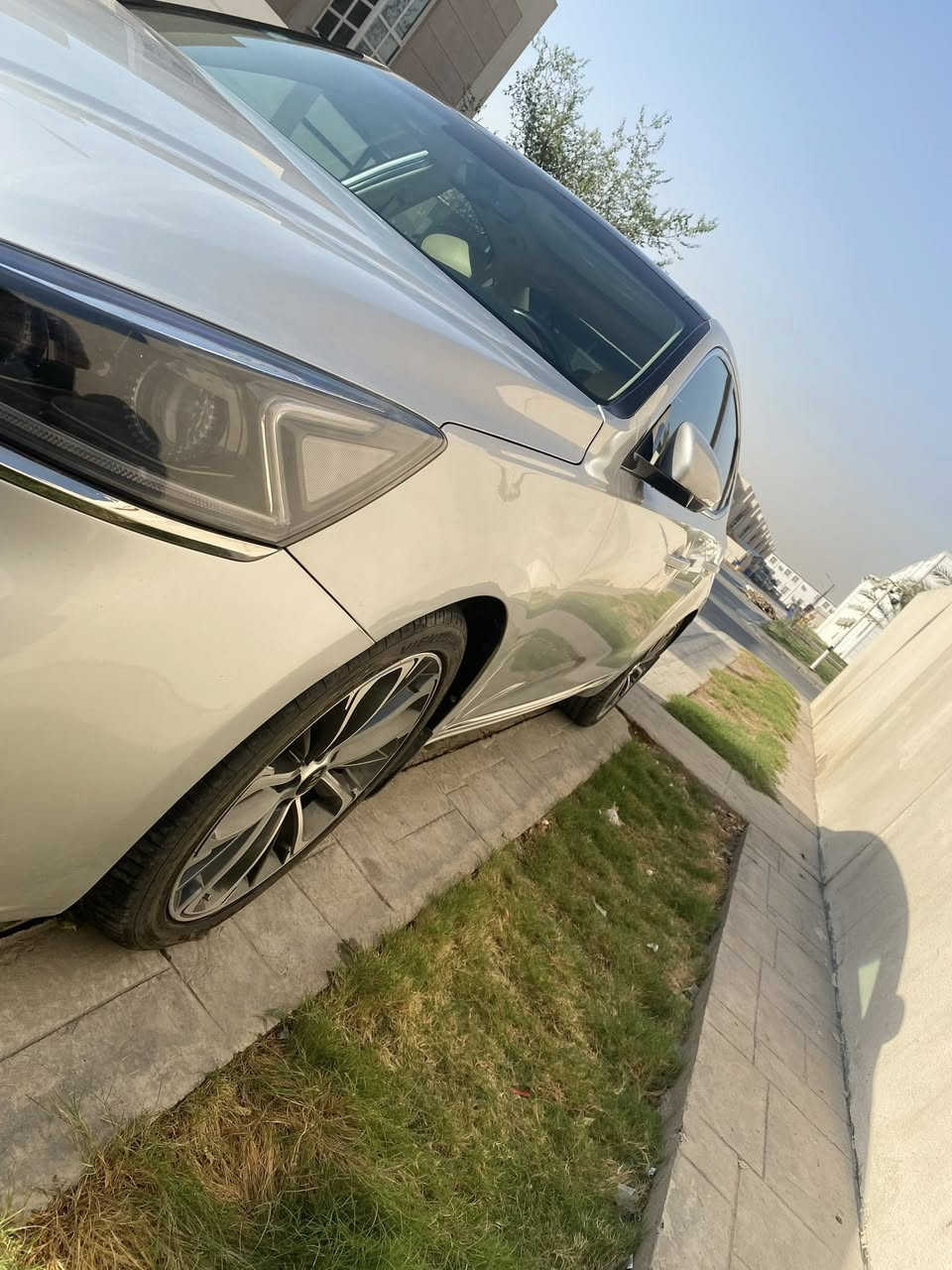 سلام عليكم
كيا كادينزا  2019 وارد خليجي مكفوله من الصبغ بيه فقط بارد بسيط جدا بالجاملغ الامامي وشخط بسيط بالباب فقط
مواصفات فول 
ماشيه 85000 كيلو
السعر 210 وببه مجال بسيط
مكاني كربلاء 
للتواصل رقمي ***********
غير متواجد على الفيس بوك
