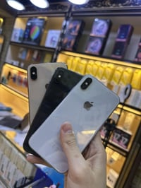 آيفون XS • ٢٥٦ • بطارية ١٠٠٪