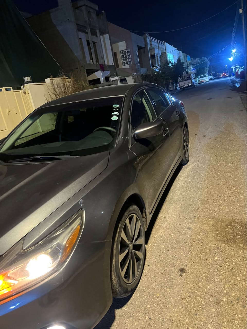 نيسان ئالتيما ٢٠١٨ sv كير و مةكينه تةبريد بةشةرت پيش كةپس چاملغى پشتةوه و سندوق صبوغه. بةبئ ناو گرتن سعري فروشتن ١٢٥ كةميك مةجال. *********** أربيل, العراق
