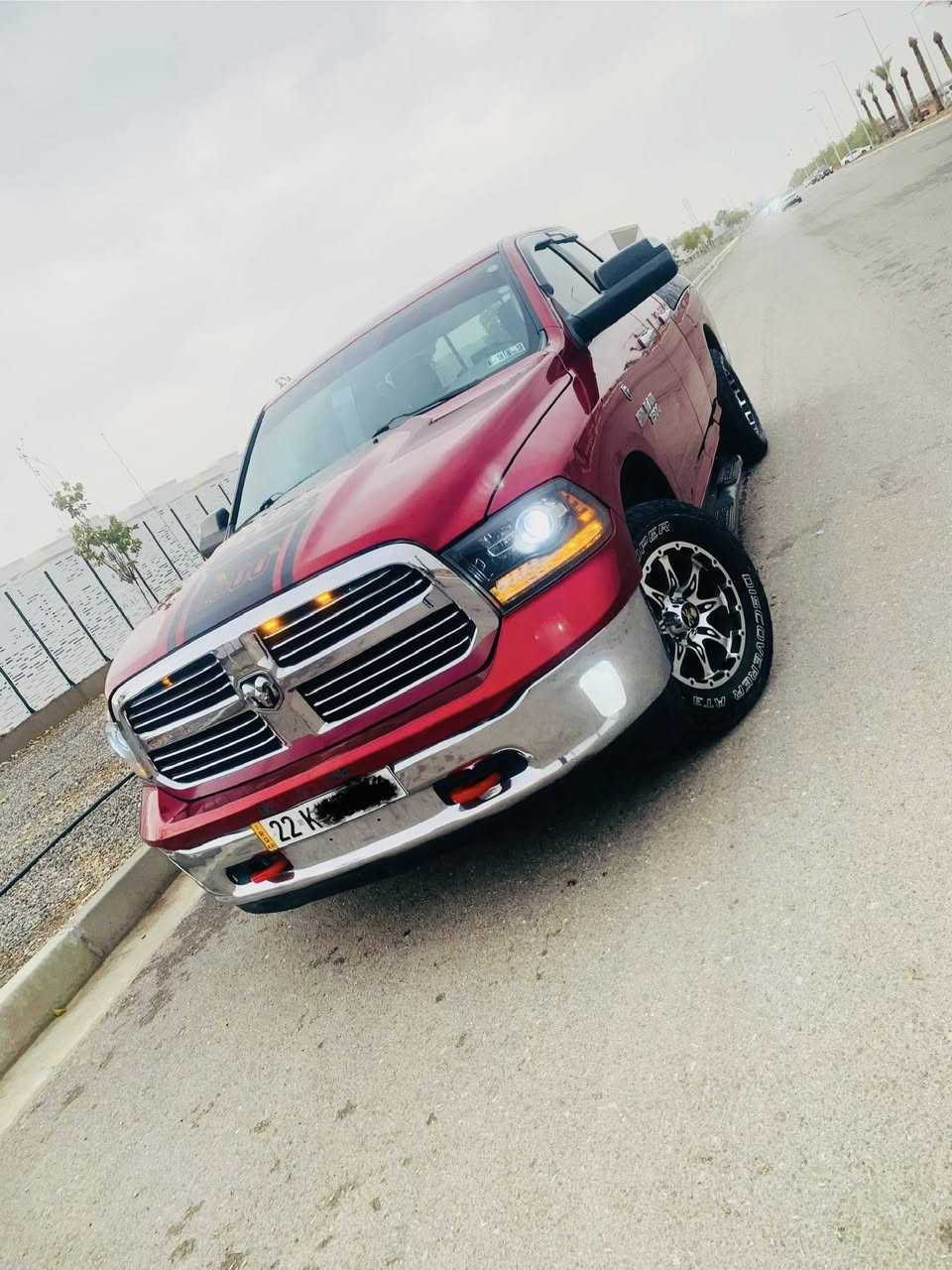 سلام عليكم
مراوس فقط شعندك سيارة حديثة نزل ع تعليق 
دوج رام 2015 
وارد امريكي حادثه جاملغ امامي 
بدون ارباك 
بيه 3 قطع صبغ 
بيه سونار 
باب قصير 
فورويل سيارة 
محرك 5700 يعني 8 سلندر 
بيه منضومة غاز 
محرك كير اكسل حدادة صدر تبريد كله مكفول رقم اربيل 
جديد الاتصال هذه رقمي واتساب 
***********
