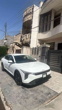 للبيع k4 زيرو 2025 خليجي / مكينه 2000 دوش موقعي بغداد حي العدل مرقم بغ...