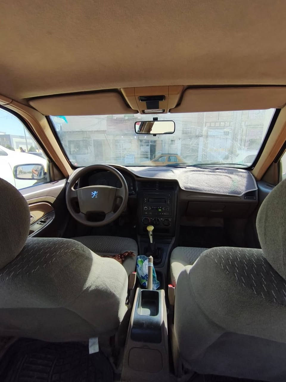 سلام عليكم بيجو للبيع مديل 2016دشبول عالي مكينه كير تخم تاير جديد رقم كربلا رقم نكليزي هزه جديده داخل جديد مكاني كربلا السياره مبدل باب خلفي باقي سياره كفاله السعر 49 وبيهه مجال للشراي مكاني كربلا الشراي يخابر تبريد تدفئه شغال. ***********
