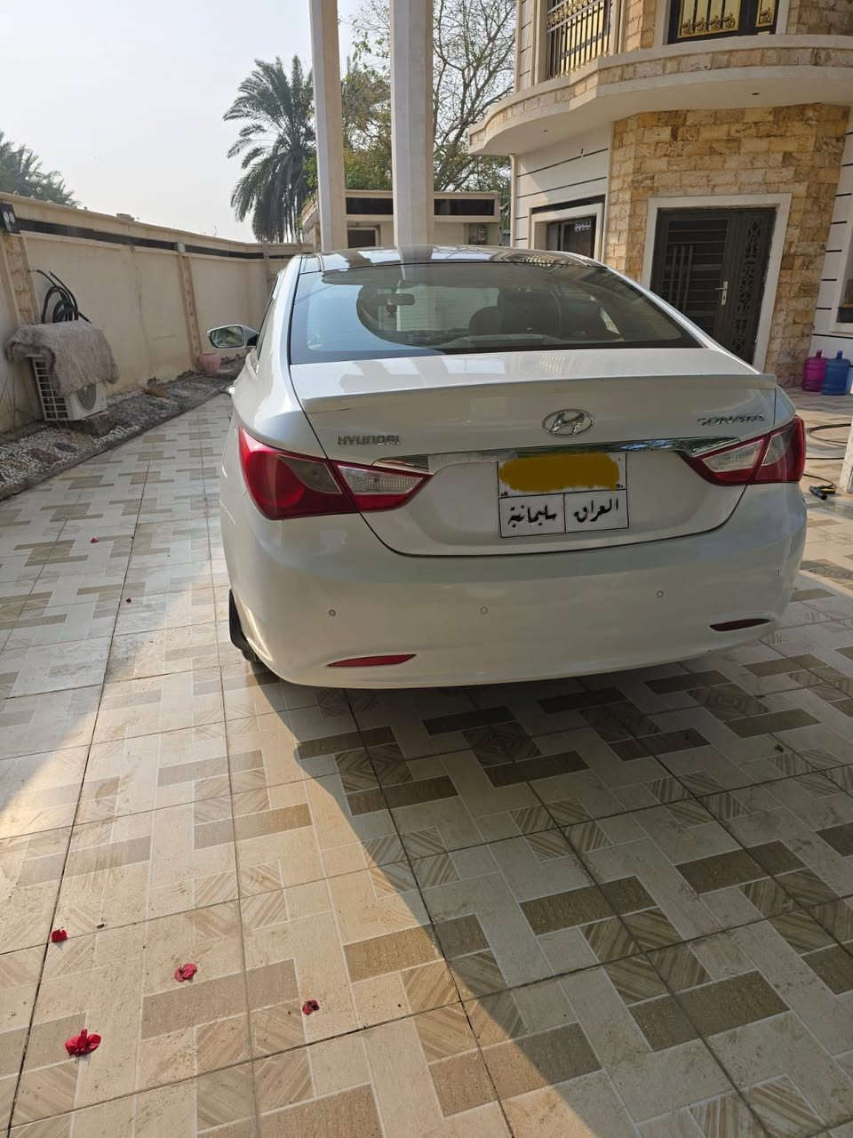 السلام عليكم 
سوناتا موديل 2010 للبيع
جديده بمعنى الكلمه مكينة 2400 بانوراما  السياره رقم سليمانيه اتريد وكاله اتريد تحويل السياره بيه بس فقط بنيد صبغ والباقي كله مكفول 
مال جناي حتى تعديل على البارد مابيه كلش حلوه السعر ١٢٠وبيها مجال للطيبين
مكاني بابل 
اتصال على الرقم او واتساب متواجد ***********
