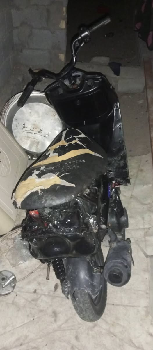 دراجه مكينه ماكس عليه شلعه تخبل البيع سعر 200 وبيه مجال قبله حي الشهداء *********** وتساب صفحه مل هندر تخرط رادله صفحه تشتغل كلشي مابيه
