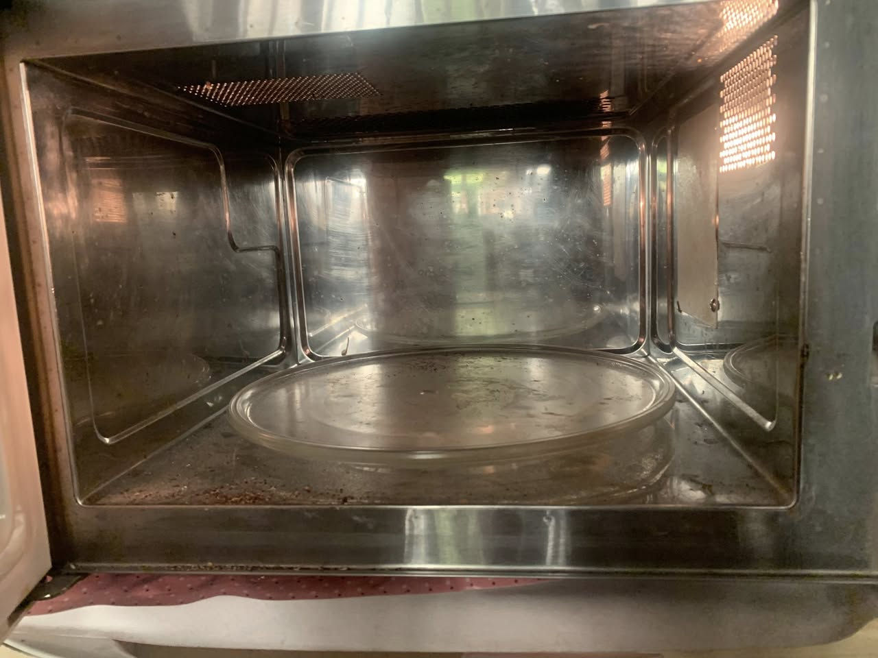 ميكرويف للبيع
يشتغل %100
كلشي بلادي 
 بي ميكرويف و شوي 
سعر 50


**إذا كنت صاحب هذا الإعلان وتريد حذفه لأي سبب، رجاءا أرسل رسالة إلى الدعم الفني**