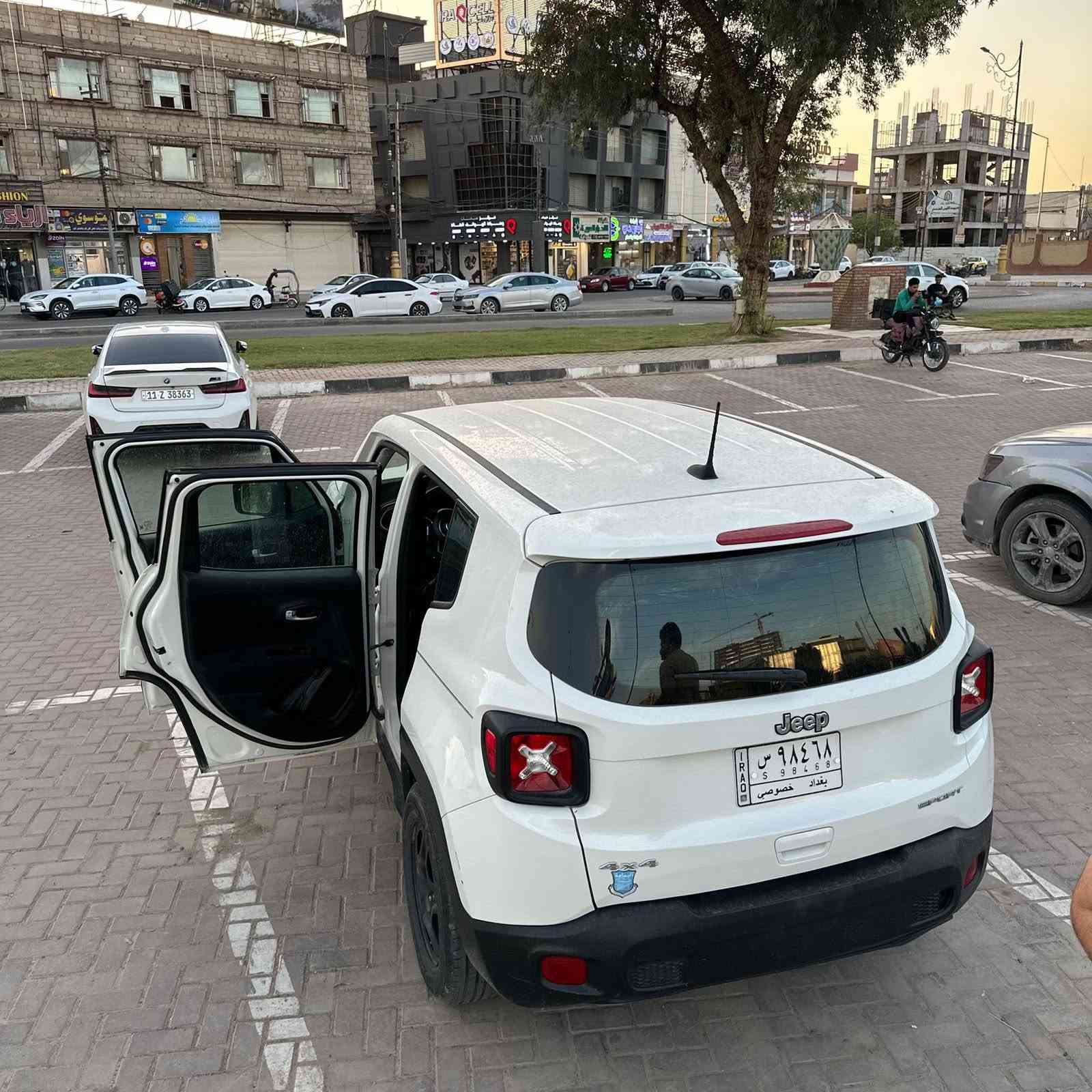 جيب رينكد موديل 2020
حادثها جداً بسيط كما موضح بلسونار
رقم بغداد
مكاني كربلا 
السياره جداً نظيفه 🩷🩷
تشغيل عن بعد
شاشه
هاندبريك بصمه
تحكم ستيرن
دخول ذكي
محرك السياره 2400 فور ويل
السياره جاهزه من كولشي 
الحادث والسونار موضح بلصور 
عارضتها ب120 
***********
