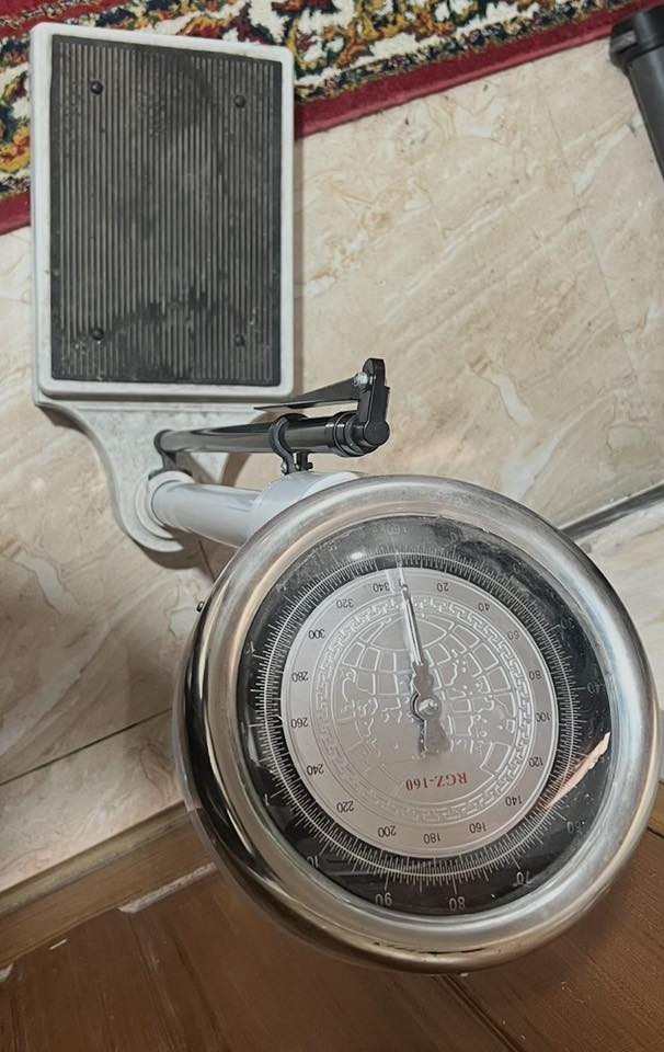 للبيع بايسكل رياضي بحالة جيده جدا وميزان طبي وزن وطول ( يستخدم في الصيدليات ) السعر اثنينهن شلع ب100 الف علما بس البايسكل ماخذه ب145 
 بغداد الدوره 
***********
