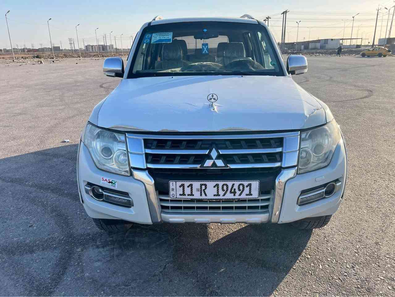 تحيه طيبه للبيع باجيرو موديل 2014 رقم بغداد الدولي سياره جاهزه مكينه كير صدر تخم تاير تبريد بيها صبغات بيها جاملغ الخلفي وبيها الامامي ابيع صبغ عام سياره ما نقصها برغي فول مواصفات ماعدى الدمام مكاني كوت واسط مركز مدينه السعر 
140$ وبيها مجال للشراي *********** دهل اوران, واسط
