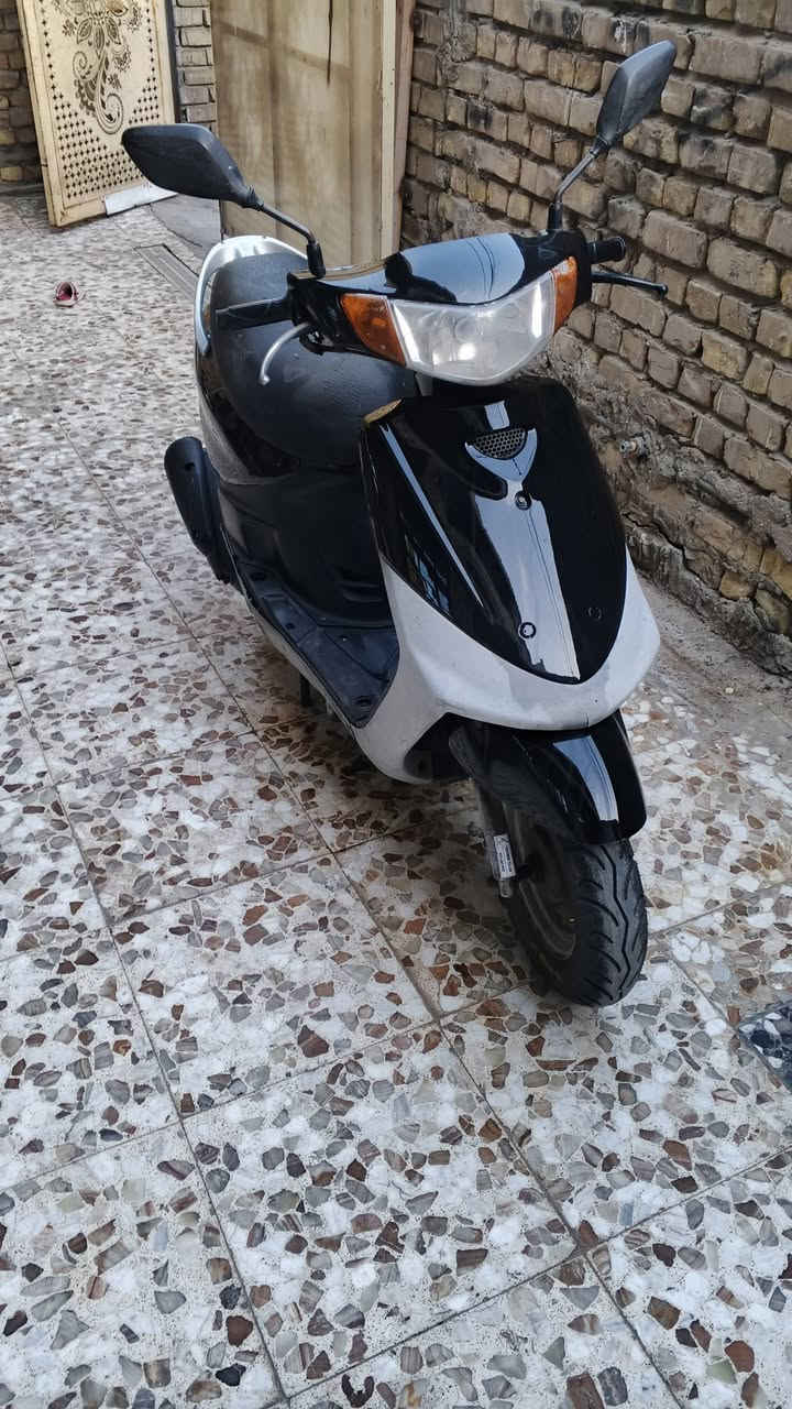 دراجه  ماكس قجمه للبيع دراجه كامله مكمله اي نقص مابيهة شغاله 350 بغداد الشعب شارع  الصحه ***********
