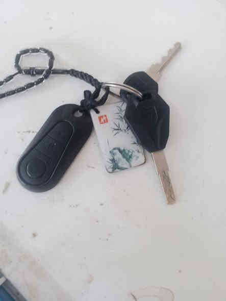 للبيع دراجه شحن 9R دراجه فول نضافه بطاريه ليثيوم مال شركه سرعه حقيقيه السعر 510وبيه مجال الطيبين العنوان كربلاء الحسينيه طريقه بغداد يم عامود 430  الاتصال ‏‪***********‬‏--***********
