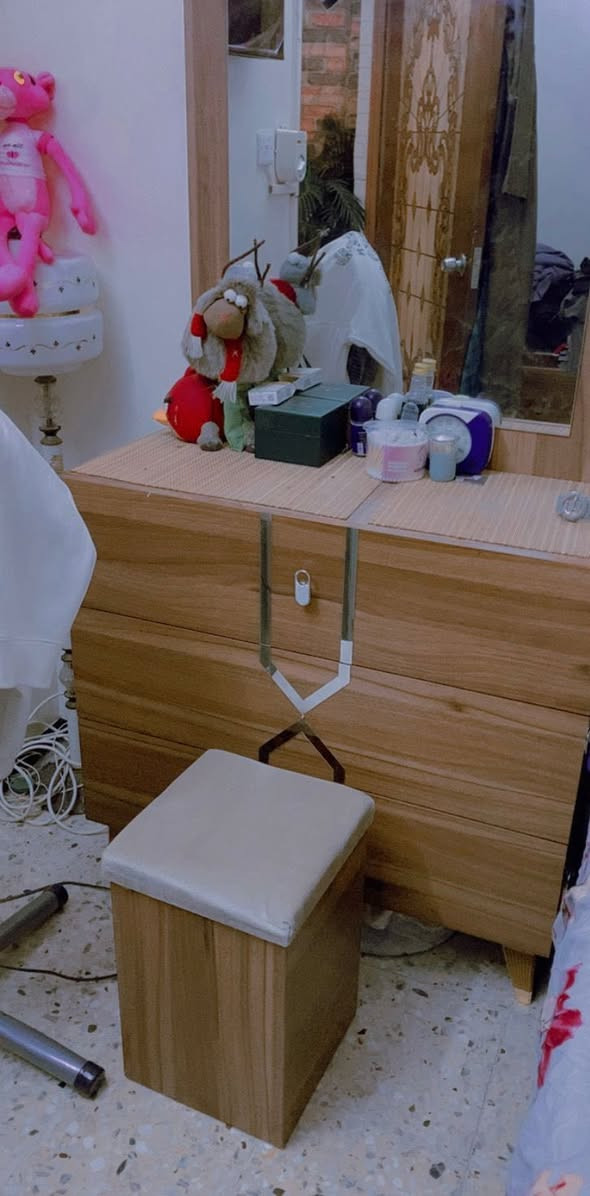 سلام عليكم غرفه البيع نفرين كامله ملحقاتها السعر 400
الشراي يتصل ***********
