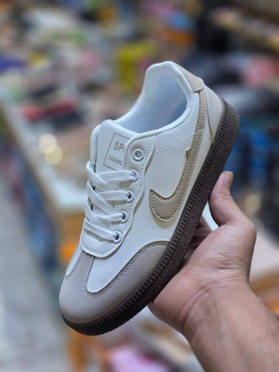 سامبا الاصلي فقط ب10 الف
قياسات من 37 الى 41


**إذا كنت صاحب هذا الإعلان وتريد حذفه لأي سبب، رجاءا أرسل رسالة إلى الدعم الفني**