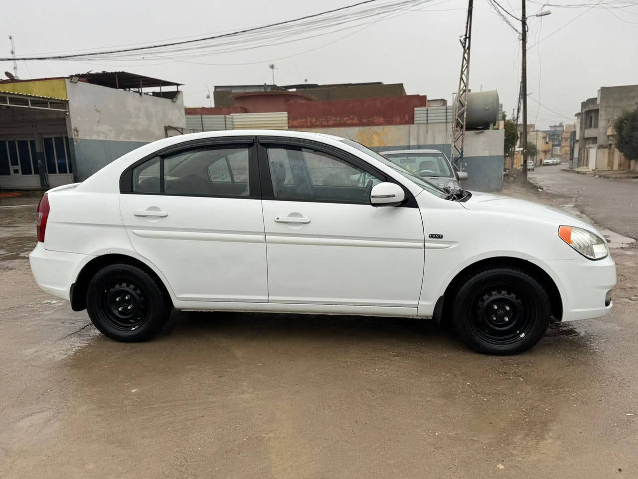 اكسنت 2010
سلايت 
4وياله دسك 
4تايرات جدد
شاشه 
كامره 
محرك 16شرط 
سنويه وهزه جديده 
سياره باسمي 
صبغ داير وشويه بل دوسه فقط
بيها بارد باب خلف النفر
للاستفسار 
 ‏‪***********‬
