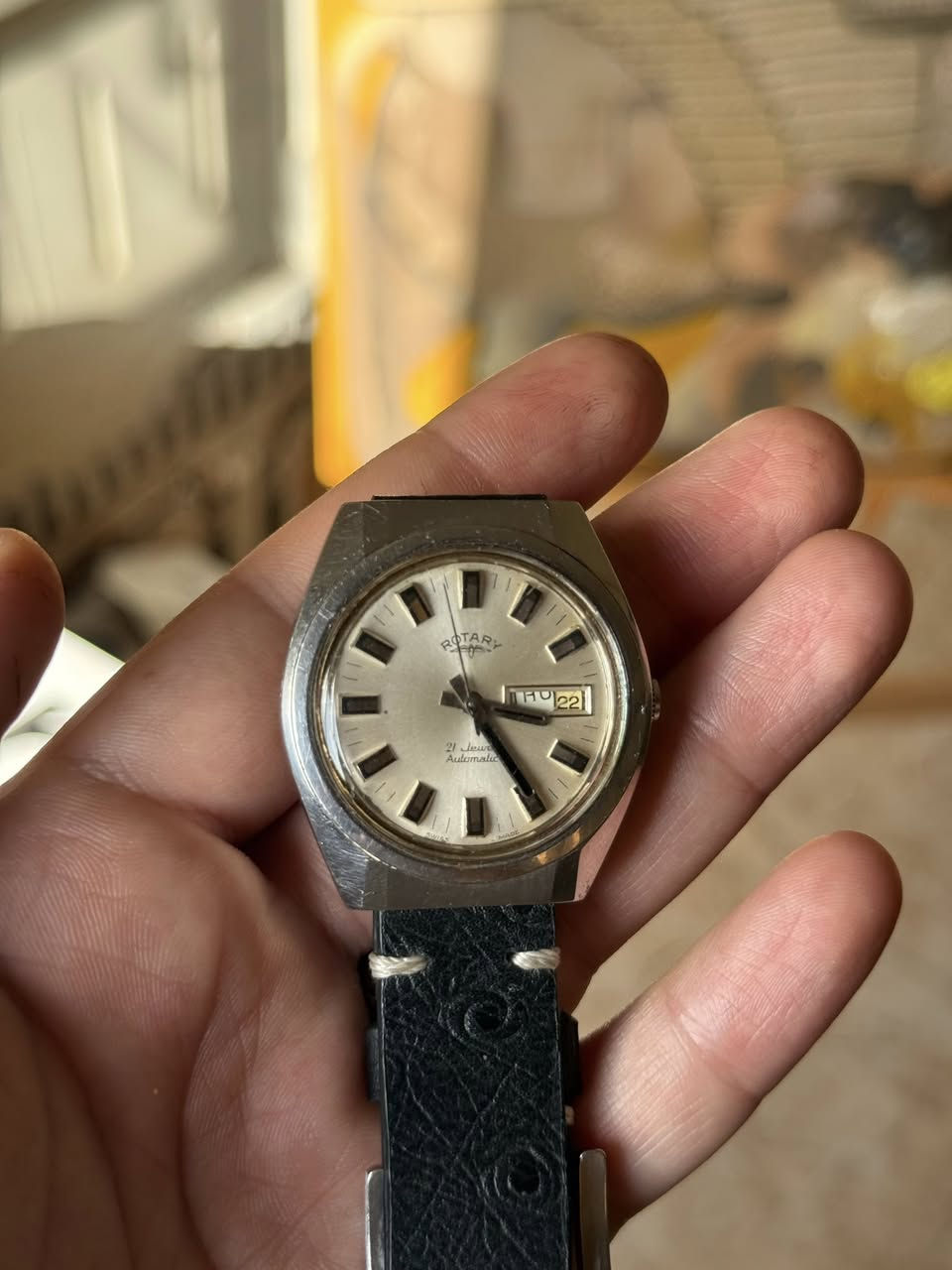 ساعه روتري اوتماتيك سويسري اصلي
ساعه تجنن

قطرها 37

مكينه صفره 

سير وبك مستبدل

ملاحضه ساعه شغاله وقتها مضبوط

بس مرات دكمه تطلع من مكانها

وتاريخ الاسبوعي واكف 

سعرها 60 الف


**إذا كنت صاحب هذا الإعلان وتريد حذفه لأي سبب، رجاءا أرسل رسالة إلى الدعم الفني**