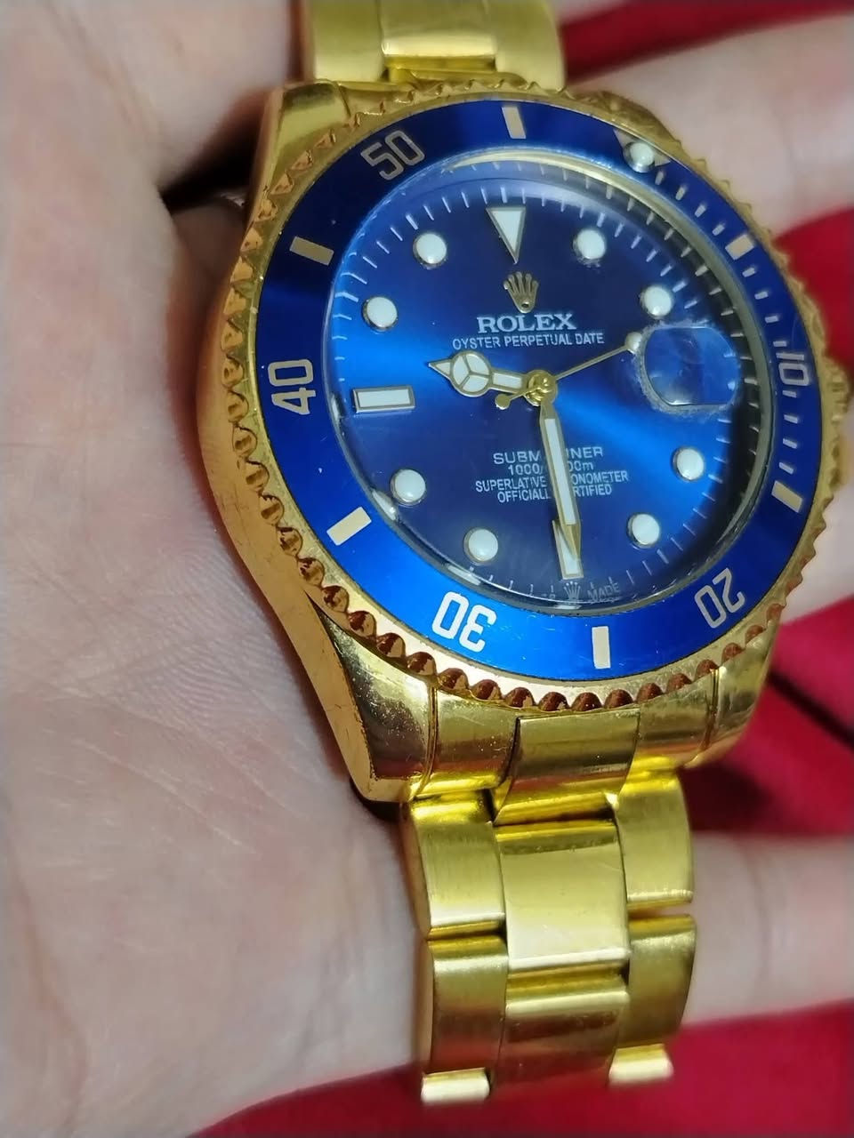 ساعه رولكس بهذا الشكل كلش حلوه ١٥ على اول تم وبل عافيه


**إذا كنت صاحب هذا الإعلان وتريد حذفه لأي سبب، رجاءا أرسل رسالة إلى الدعم الفني**