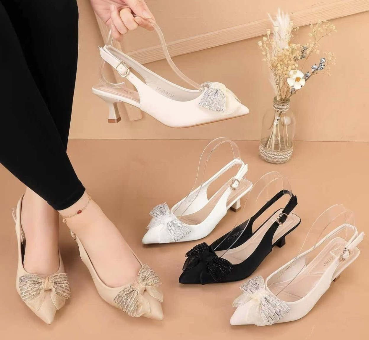 تألقي باجمل اطلالة وبانسب الاسعار  😍🥰👠✅👇

الموصل / الزهور - مجمع عزيز فتحي ط3 💐

القياسات من 37 الى 41 🌸🥀👇
السعر 18 الف فقط 💵💵

جميع الموديلات جلد طري ودبان طبي 👠💕🌿🎗️

تألقي بآجمل اطلالة وحصريا لدى NH ZARA 🥰💕

يتوفر خدمة التوصيل داخل الموصل وجميع المحافظات🚕🚕

يفتح المحل يوميا من الساعة 11 صباحا لغاية 11 مساءا ⏰⏱️


**إذا كنت صاحب هذا الإعلان وتريد حذفه لأي سبب، رجاءا أرسل رسالة إلى الدعم الفني**