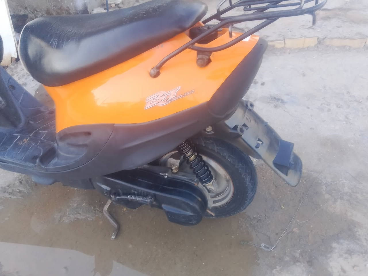 السلام عليكم دراجه للبيع 9 مفتوحه مره واحده كل شي شغال بيها سعر 350 مكاني البصره قضاء الق***********
