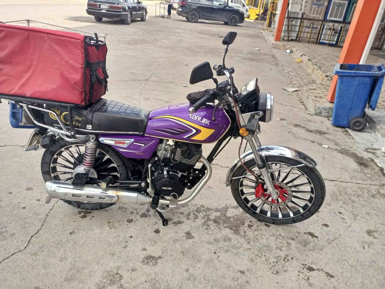 سلام عليكم سيفان 25شرط مامفتوح السعر 800 وبي مجال الطيبين وحياكم الله 078 758 8521 5
