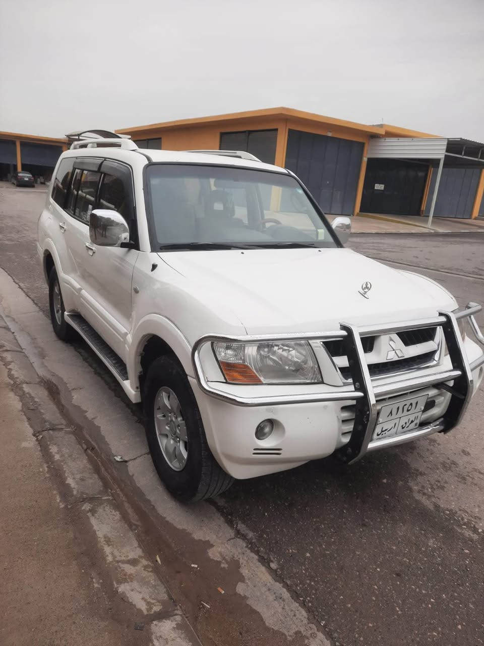 مستبوشي باجيرو 
٢٠٠٥ 
موصفات 
دبل اكسن 
سبع راكب 
محرك ٣٠٠٠
شرط تحويل 
غرامه ٢٠٠$
رقم تلفون 
***********
رقم صاحب سيار دهوك, العراق
