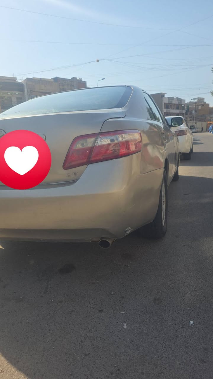 سلام عليكم ...
كامري 2007 وارد امريكي حادث جاملغ امامي بدون دواخل مكينة كير وتبريد شاشة خير من الله مصبوغة عام جمالية رقم بغداد  ومكانها بغداد تحويل ثاني يوم سنوية ورقم وهزة جديدة ومصفرة غرامات ...
السعر 78 وبيها مجال بسيط 
 *********** واتساب
