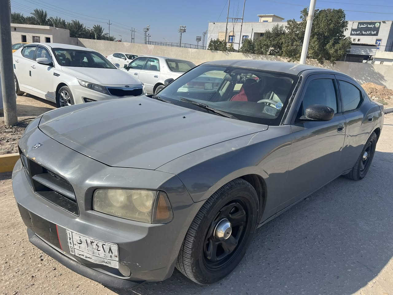 السلام عليكم جارجر ٢٠٠٧ مكفوله كفاله من ضربه وسياره احله من الصوره بس مصبوغه صبغ عام تغير لون السعر ٨٨ وبيه مجال قليل سياره تخم تاير حداديه شرط وين مايعجبك روح مكينه كفاله لا تنفيس ولاتبخير  ***********
