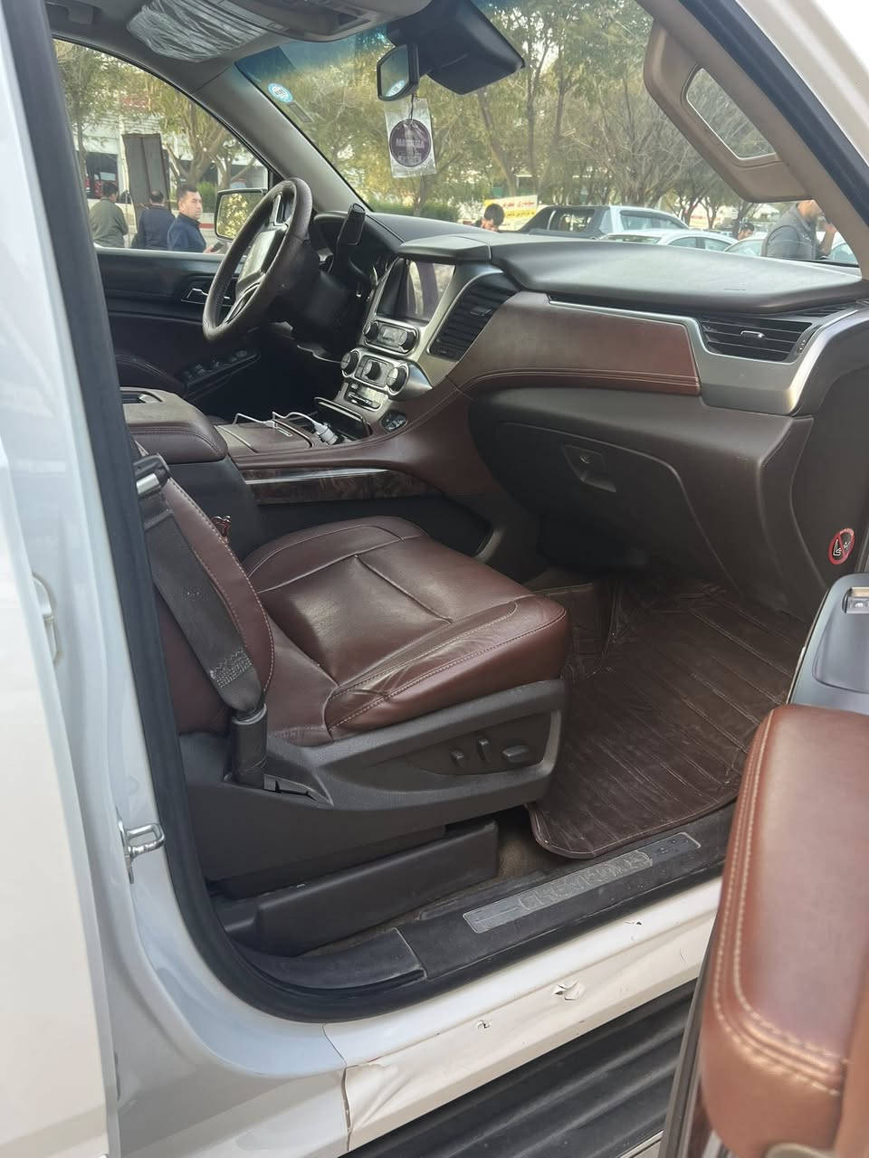 سيارة تاهو LTZ موديل 2015 للبيع، السيارة مستعملة وعدد الكيلومترات المقطوعة بالكيلومترات. للتواصل مع البائع، يرجى الاتصال على الرقم التالي: ژ.م***********
