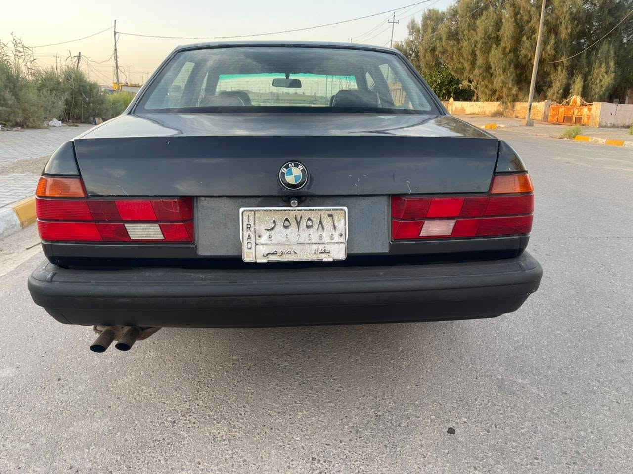 السلام عليكم بي ام لبيع مكان واسط رقم بغداد تبريت شغال سياره غاز بانزين سياره جديده موديل 1989تحويل مباشر سعر 40بيه مجال قليل ***********
