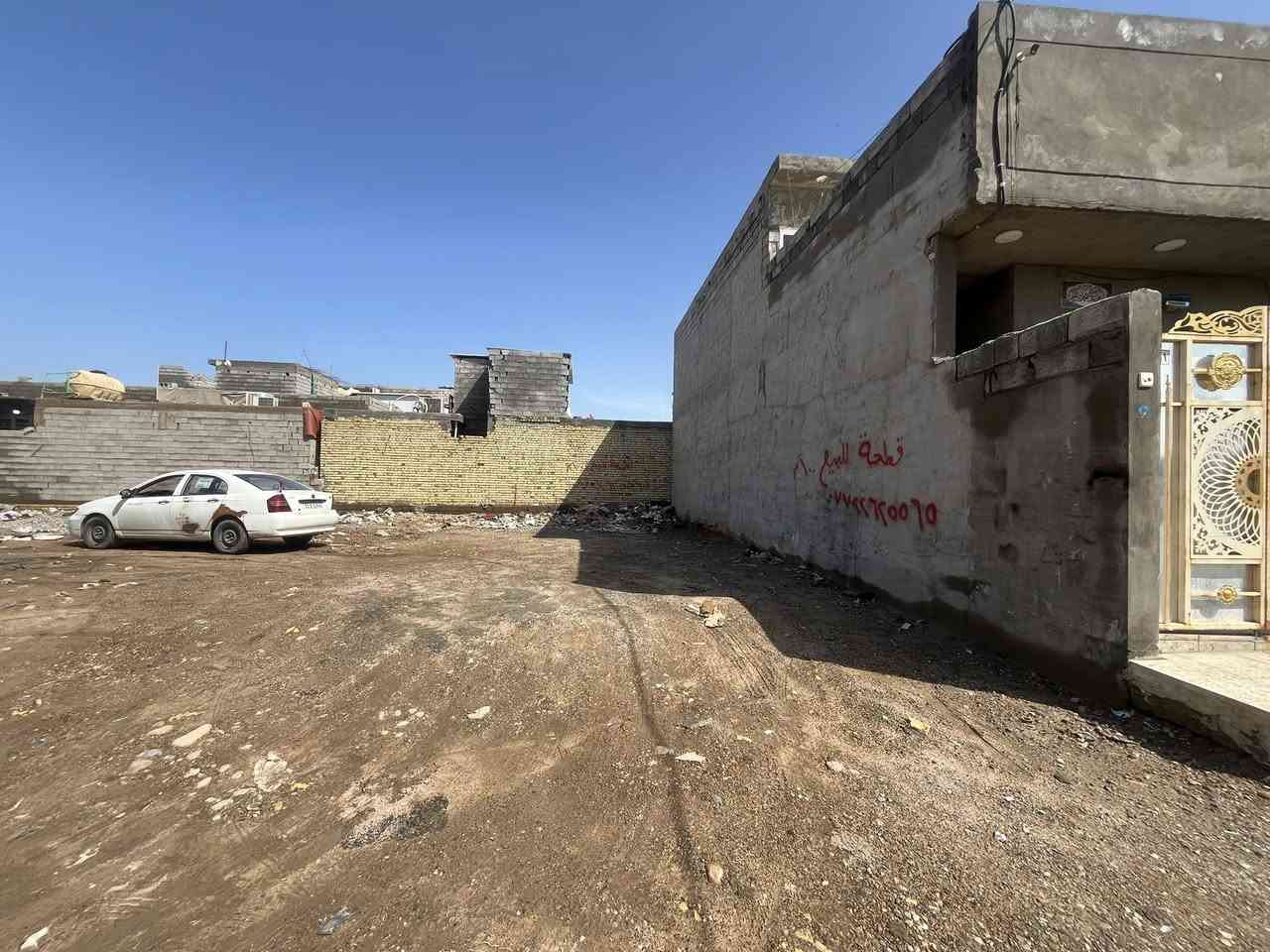 قطعة للبيع 100 م - بوب الشام.زراعي منطقة اسوار بغداد السعر 18 وبيها مجال  ***********
