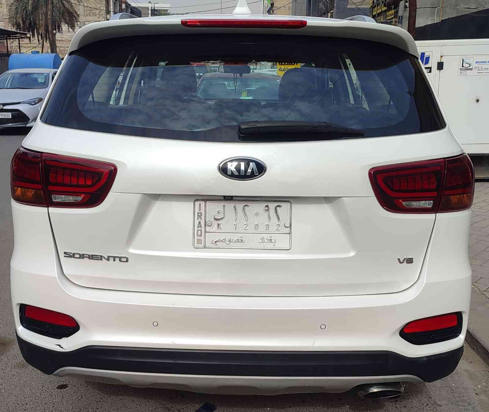 السلام عليكم سورنتو ٢٠١٩ فووول مواصفات ٦ سلندر  ٧ راكب خليجية
من الزيرو يمنه بيها ضربة اماميه صارت موضحة بالصور وبدلت الها بنيد اصلي
وبيها طخة اباب الجنطة الخلفي 
السيارة مابيها اي نقص ماشيه ١٣٥ الف كيلو متر
العنوان بغداد العرصات
السعر ٢٢٥
***********
