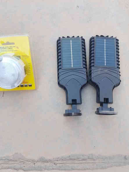 السلام عليكم كلوبات ع طاقه الشمسسيه وكلوب دراسه شغالات للبيع ب 20مكان حي العسكري ***********
